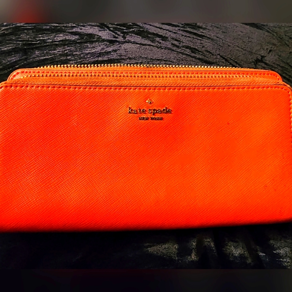Kate Spade payton carry all Coral Wristlet